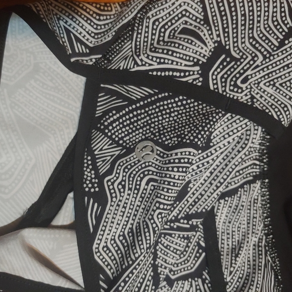 Lululemon speed shorts in Dottie Tribe - Picture 5 of 7